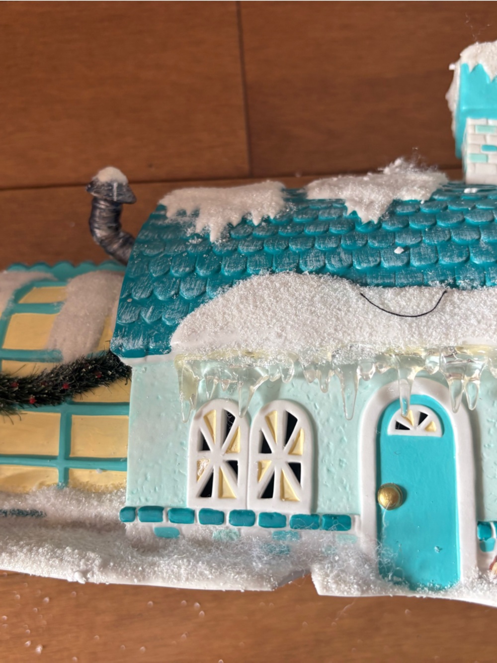 Department 56 Frostbite Nursery Frosty the Snowman Village - Picture 4 of 11
